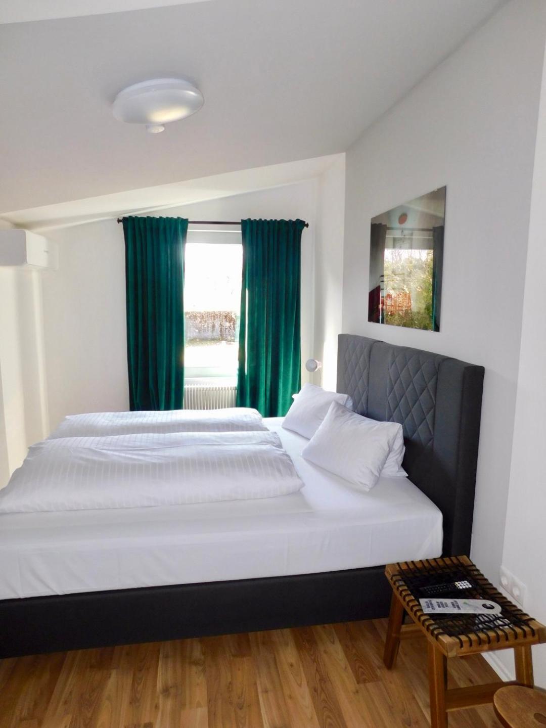 Pension Rohrer Am Murradweg - Ehrenhausen An Der Weinstrasse 외부 사진
